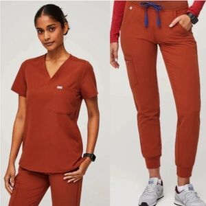 Figs Women's Scrub Set in Rust